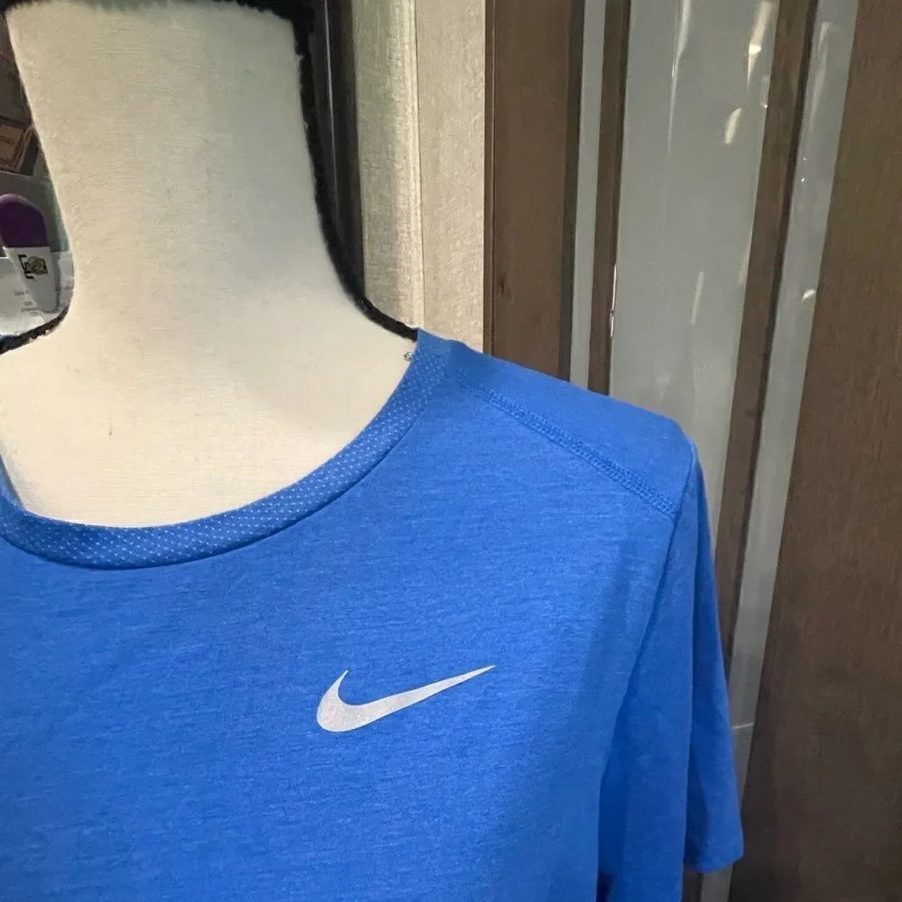Nike Dri-Fit Top - Picture 2 of 4